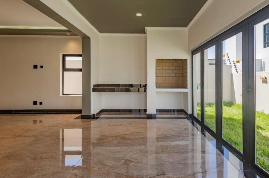 3 Bedroom Property for Sale in Sandown Western Cape